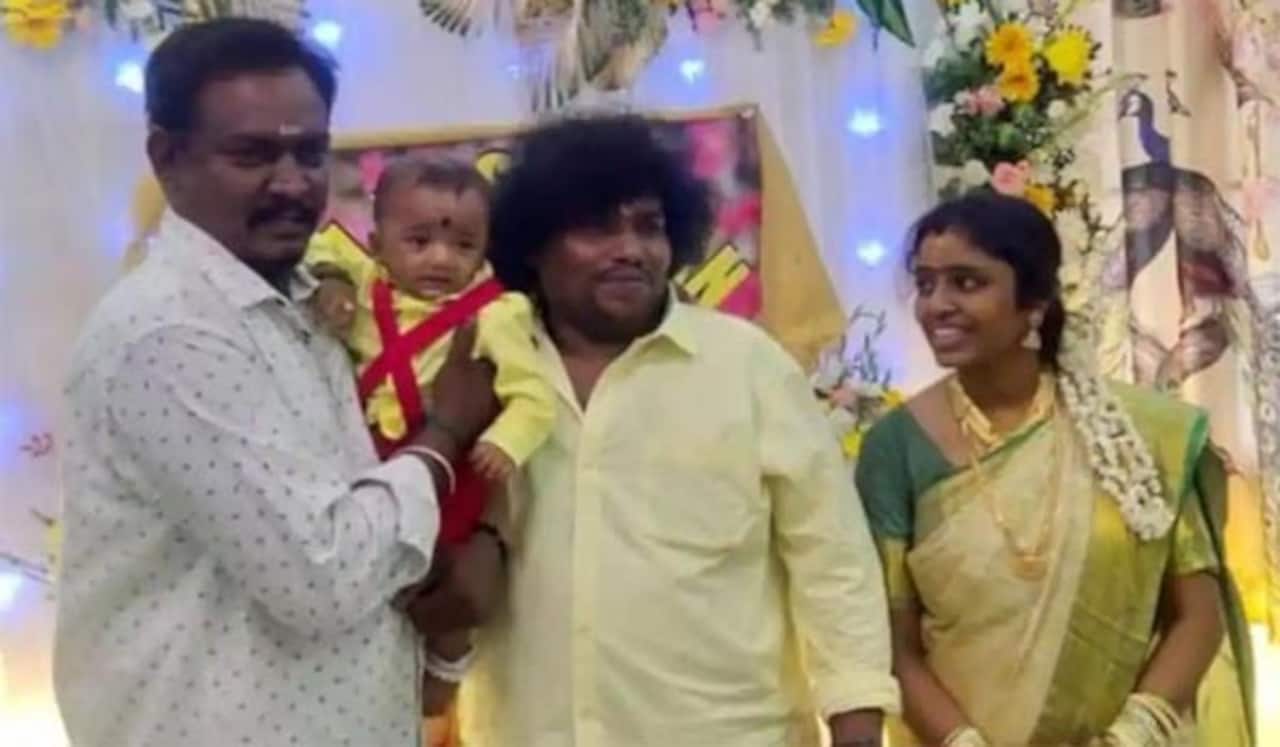 பிறந்தநாளோடு மகன் பெயர் சூட்டும் விழாவையும் கொண்டாடிய யோகிபாபு