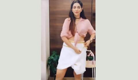 வேட்டி கட்டி குத்தாட்டம் போட்ட பிரபல விஜே