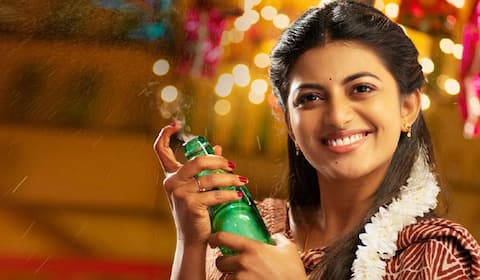 தெலுங்கில் சோடா கம்பெனி நடத்தும் ஆனந்தி