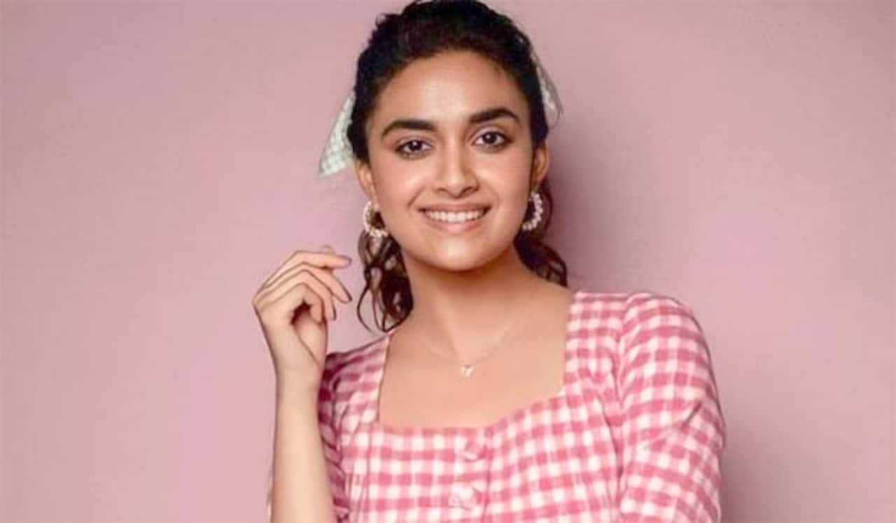 எச்சரிக்கையை மீறி தங்கையாகும் கீர்த்தி சுரேஷ்