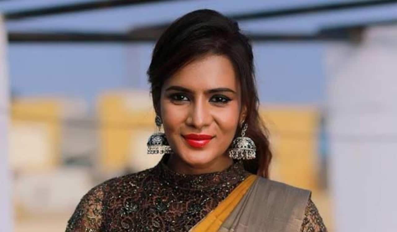 தாழ்த்தப்பட்ட சாதியினரை சீண்டிய மீரா மிதுன்! வைரலாகி வரும் சர்ச்சை வீடியோ!!