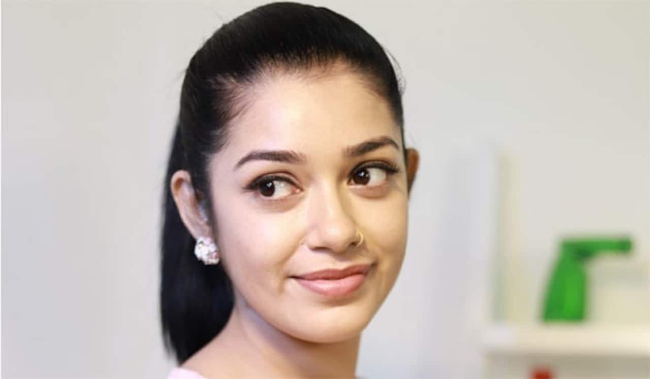 பூவே உனக்காக சீரியலில் இணைந்த தனுஷ் பட நடிகை