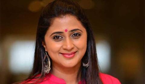 ஒரே டைட்டிலில் இரண்டுமுறை நடிக்கும் கனிகா