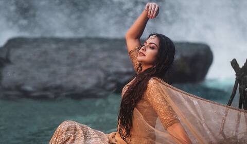 இசை ஆல்பம் மூலம் தமிழுக்கு வரும் அனுஸ்ரீ