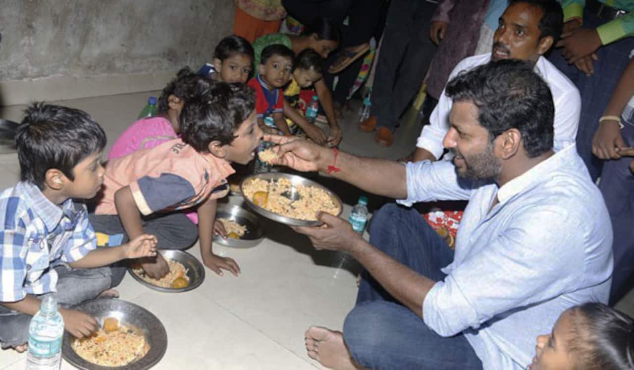 மக்கள் தியேட்டருக்கு திரும்புவார்கள்: விஷால் நம்பிக்கை