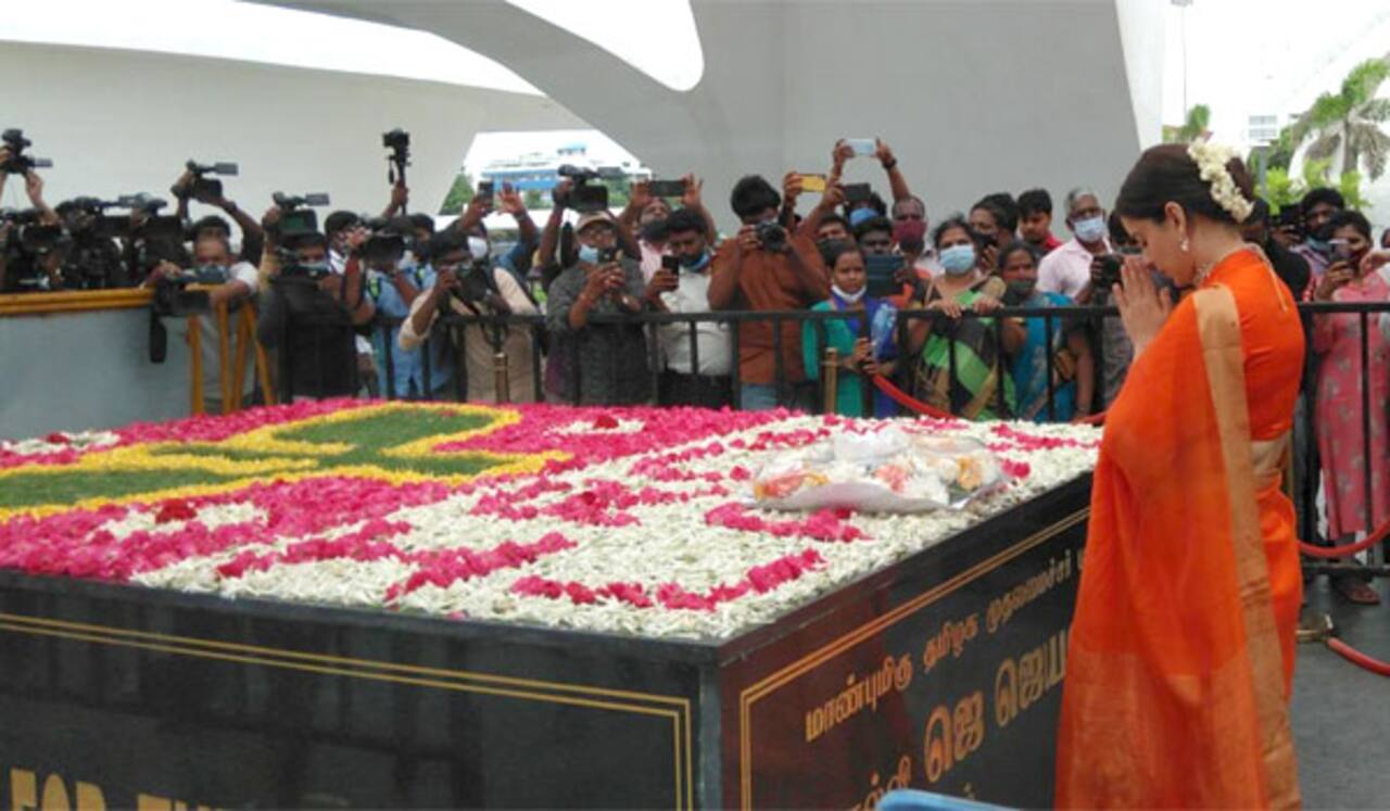 ஜெயலலிதா நினைவிடத்தில் கங்கனா அஞ்சலி