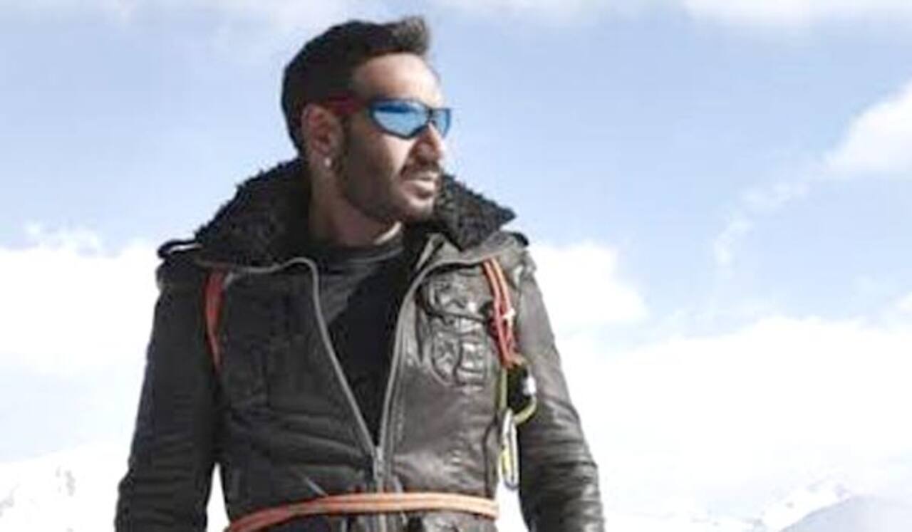ரஜினியைத் தொடர்ந்து காட்டுக்குள் செல்லும் அஜய் தேவ்கன்