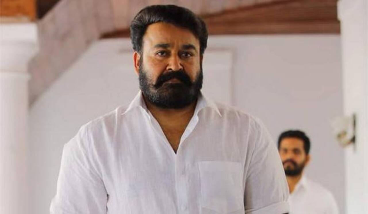 குருவாயூர் கோவில் வளாகத்துக்குள் மோகன்லால் காரை அனுமதித்ததால் சர்ச்சை - 3 ஊழியர்கள் சஸ்பெண்டு