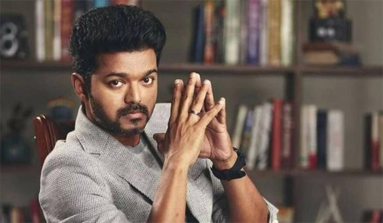 சொகுசு காருக்கு நுழைவு வரி பாக்கி செலுத்திய நடிகர் விஜய்