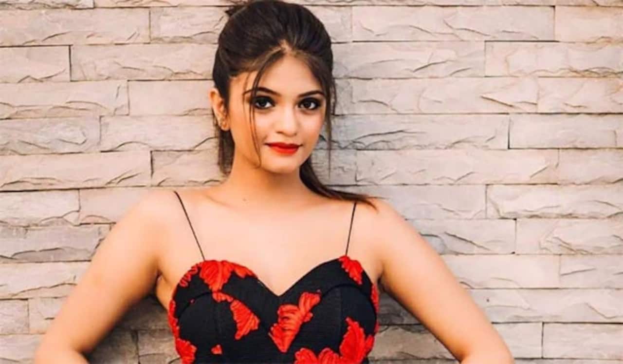 வருங்கால கணவருடன் காரில் மூழ்கி பலியான நடிகை