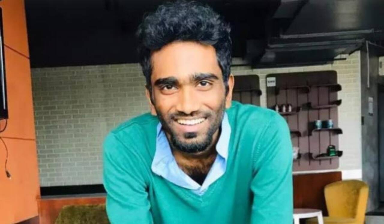 ஹீரோவாகிறார் கோமாளி இயக்குனர்