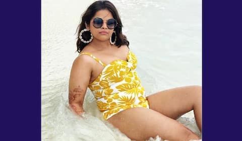 மாலத்தீவில் ஹனிமூன் - நீச்சலுடையில் வித்யூலேகா