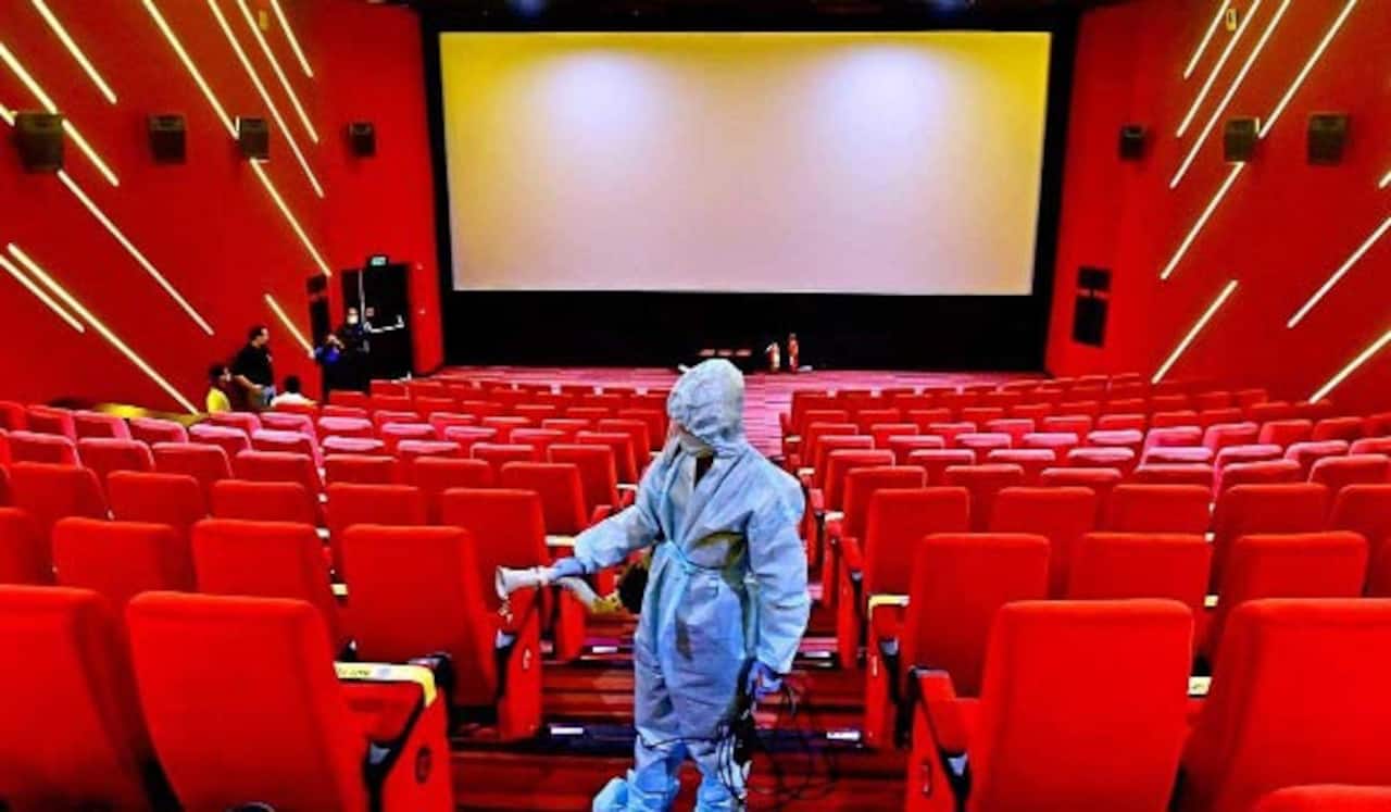 அக்-25ல் கேரள தியேட்டர்கள் திறப்பு : அரசு நிபந்தனையால் ரசிகர்கள் அதிர்ச்சி