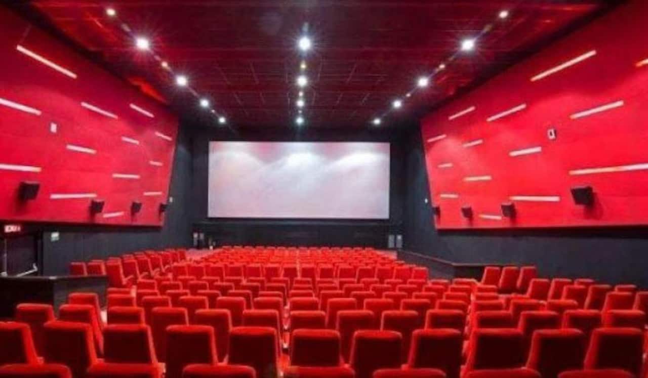 முதலாவது யார்? பின்வாங்கும் மலையாள தயாரிப்பாளர்கள்