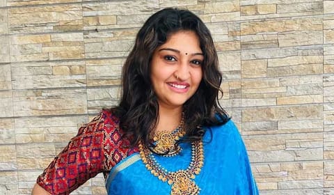 சீனியர பாத்து கத்துக்கோங்க! நீலிமா புகைப்படங்களுக்கு ரசிகர்கள் கமெண்ட்
