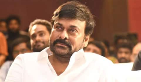 பழங்கால தோற்றத்தில் சிரஞ்சீவி