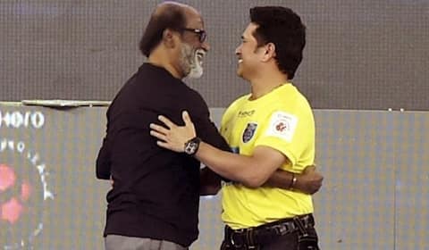 தலைவர் என்றாலே அதிர்வலை தான்: ரஜினிக்கு சச்சின் புகழாரம்