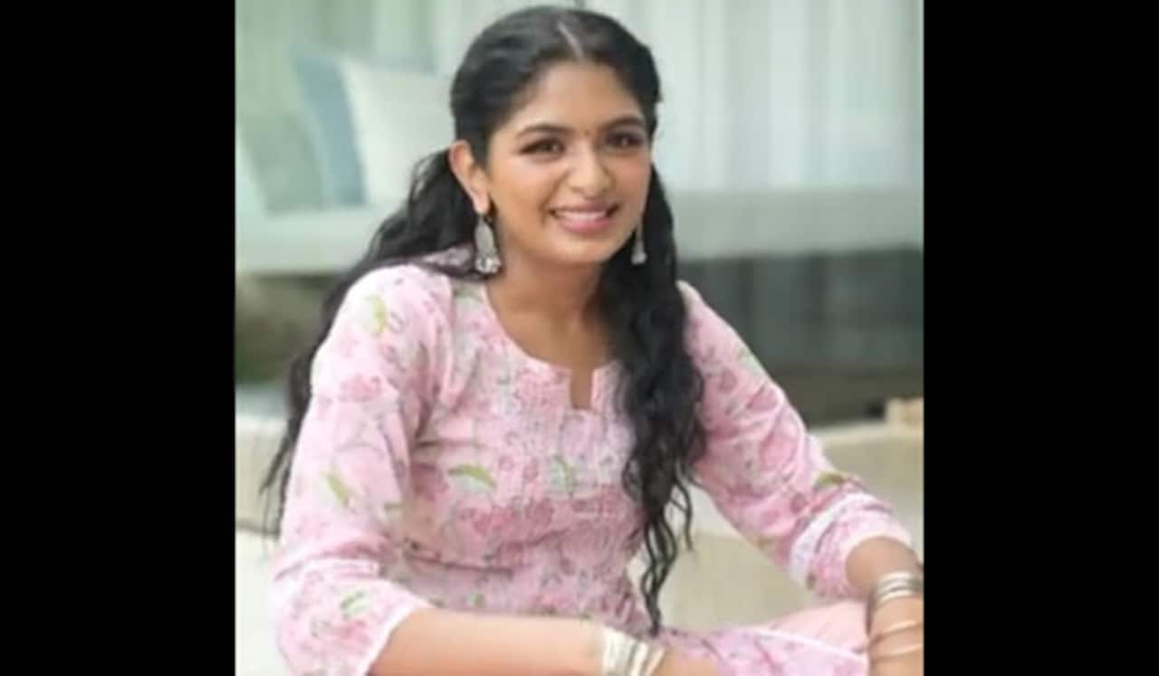 போட்டோ சூட் வீடியோவை வெளியிட்ட அதிதி சங்கர்