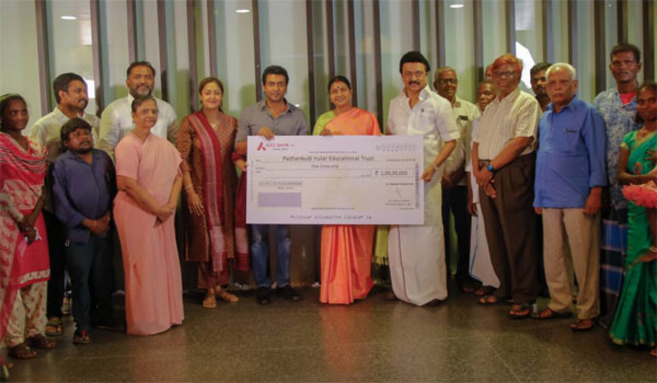 இருளர் இன மக்களுக்காக ரூ.1 கோடி நிதி அளித்த சூர்யா