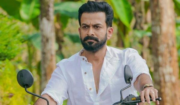 தொடர்கிறது பிரித்விராஜின் ஈகோ யுத்தம்