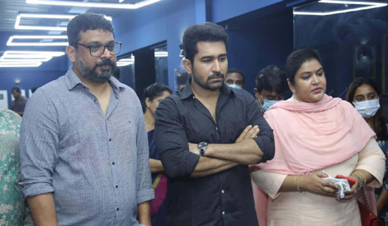 சி.எஸ்.அமுதன் இயக்கத்தில் விஜய் ஆண்டனி