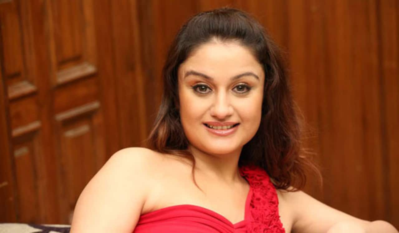 சோனியா அகர்வாலின் பாடகி ஆசை