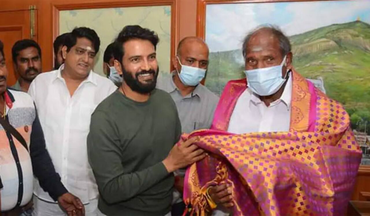 புதுச்சேரி முதல்வரிடம் சந்தானம் வைத்த கோரிக்கை!