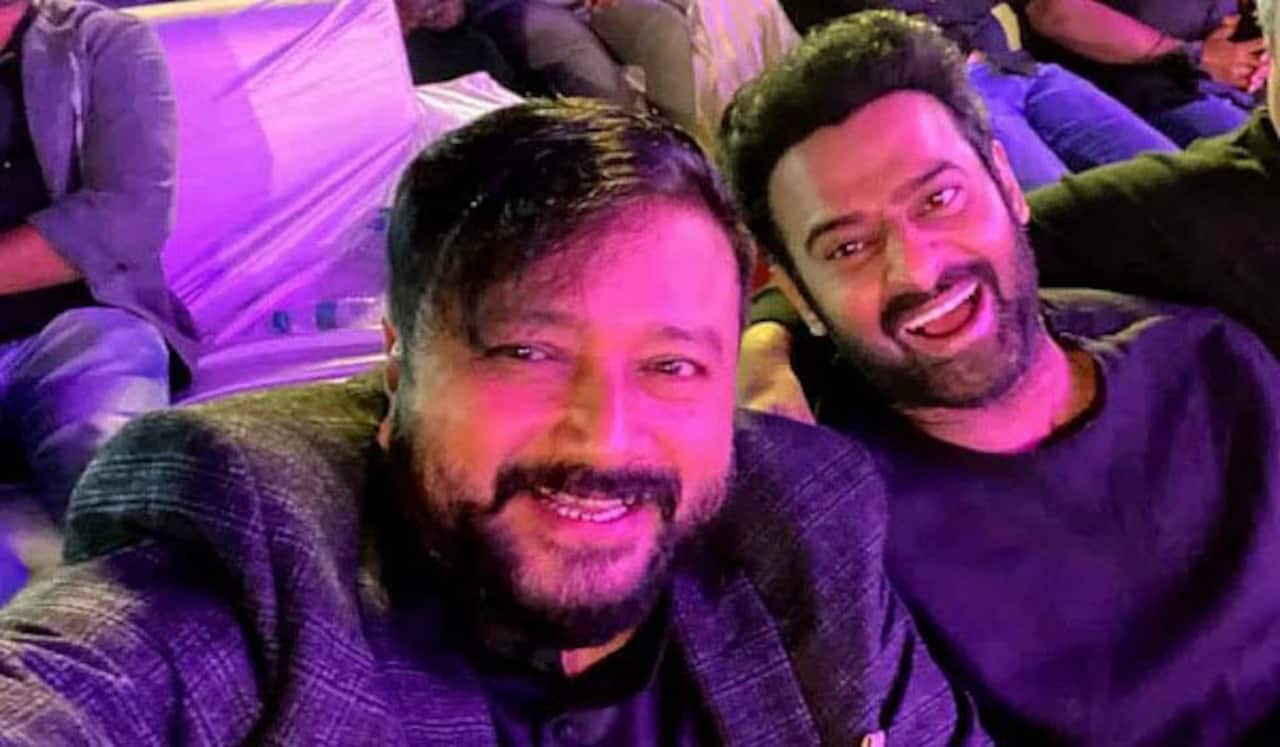 பிரபாஸ் உடன் கிறிஸ்துமஸ் கொண்டாடிய ஜெயராம்