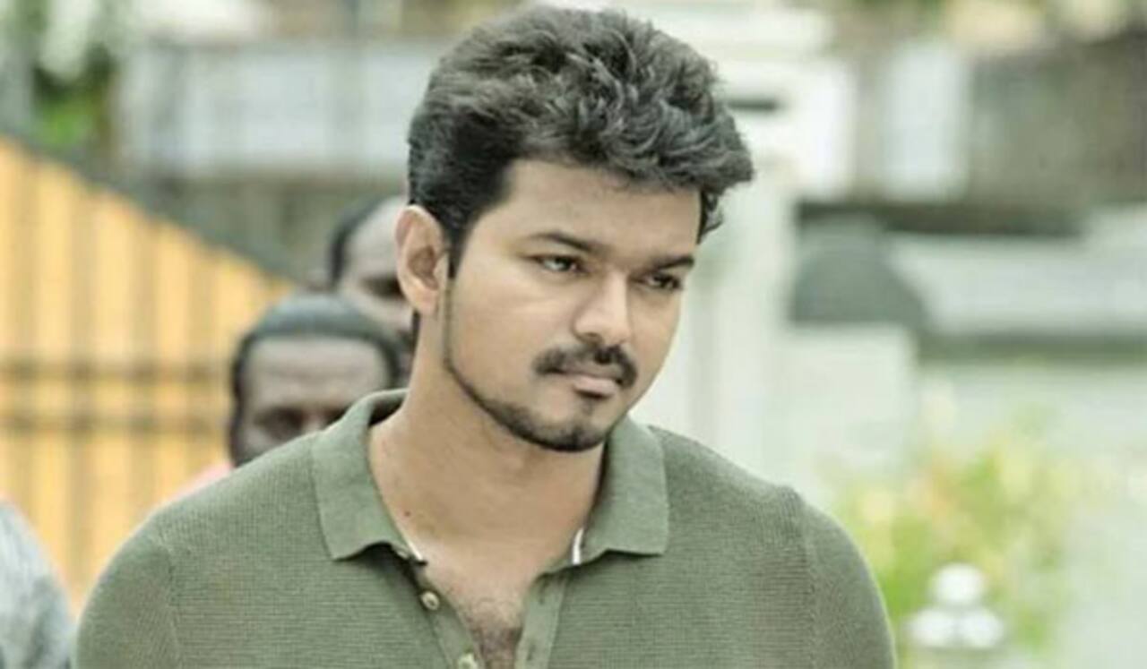 இரட்டை வேடத்தில் நடிக்கும் விஜய்