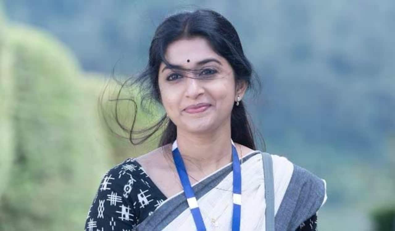 முதல் முறையாக சமூக வலைத்தள பக்கத்தில் இணைந்த மீரா ஜாஸ்மின்