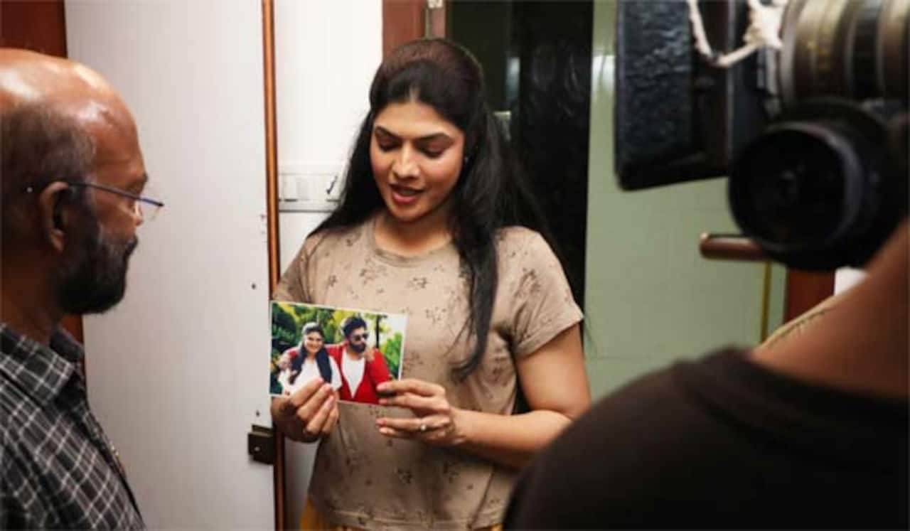 வெப் தொடராகும் சின்னத்திரை சீரியல்