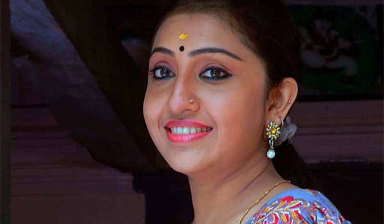 கண்ணான கண்ணே சீரியலில் இருந்து விலகிய நித்தியா தாஸ்