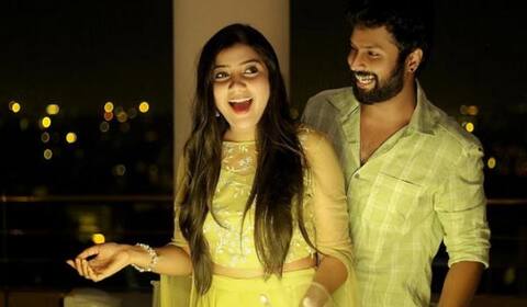 திருமண தேதியை வெளியிட்ட தீபக் - அபிநவ்யா