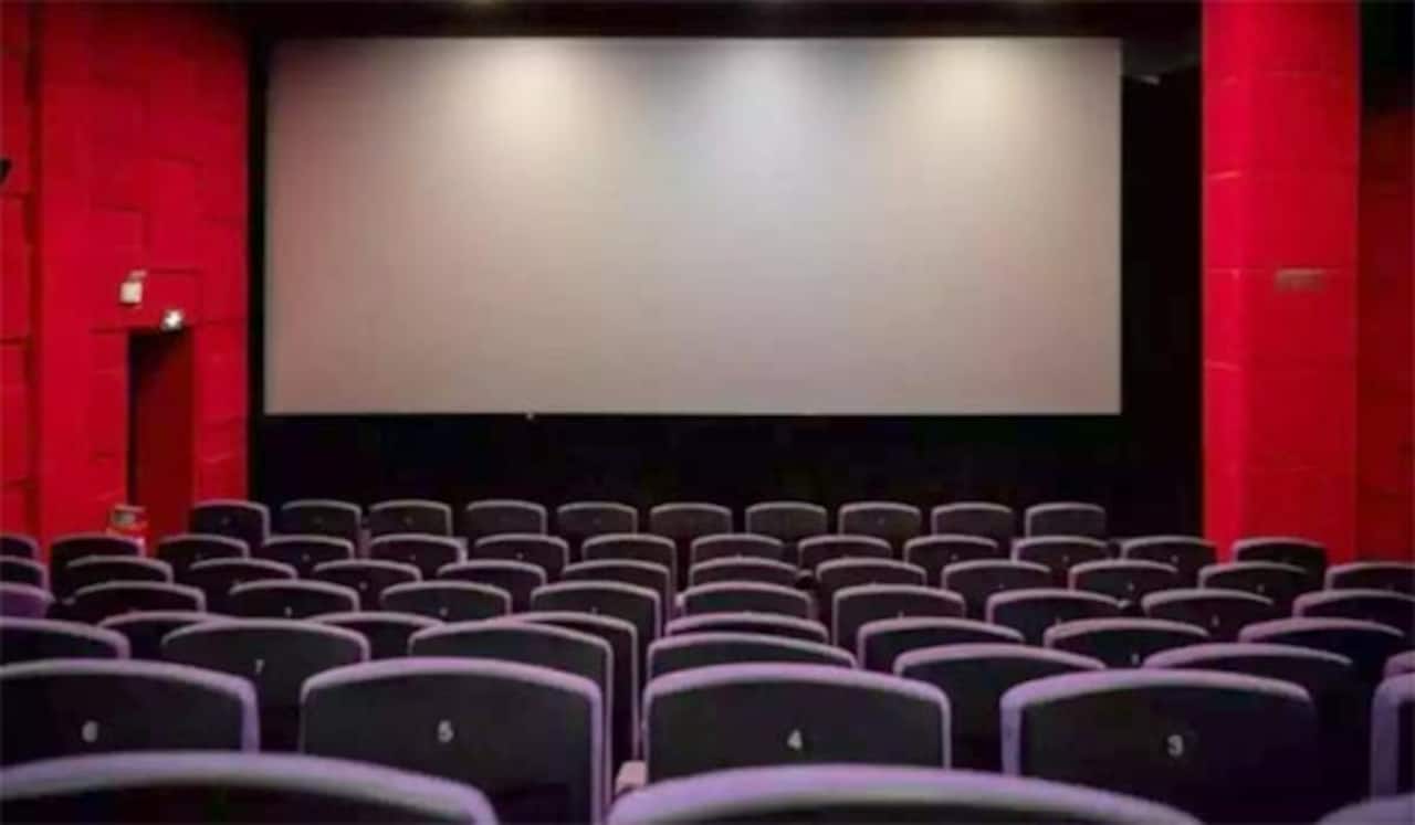 ஊரடங்கு தளர்வு : திரையுலகினர் மகிழ்ச்சி