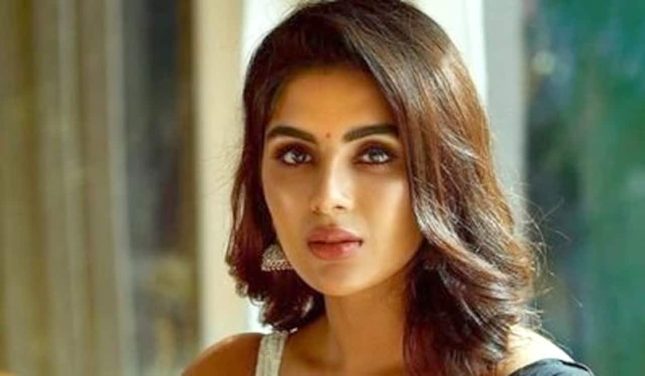 தனுஷை தொடர்ந்து மகேஷ் பாபுக்கு ஜோடியாகும் சம்யுக்தா மேனன்