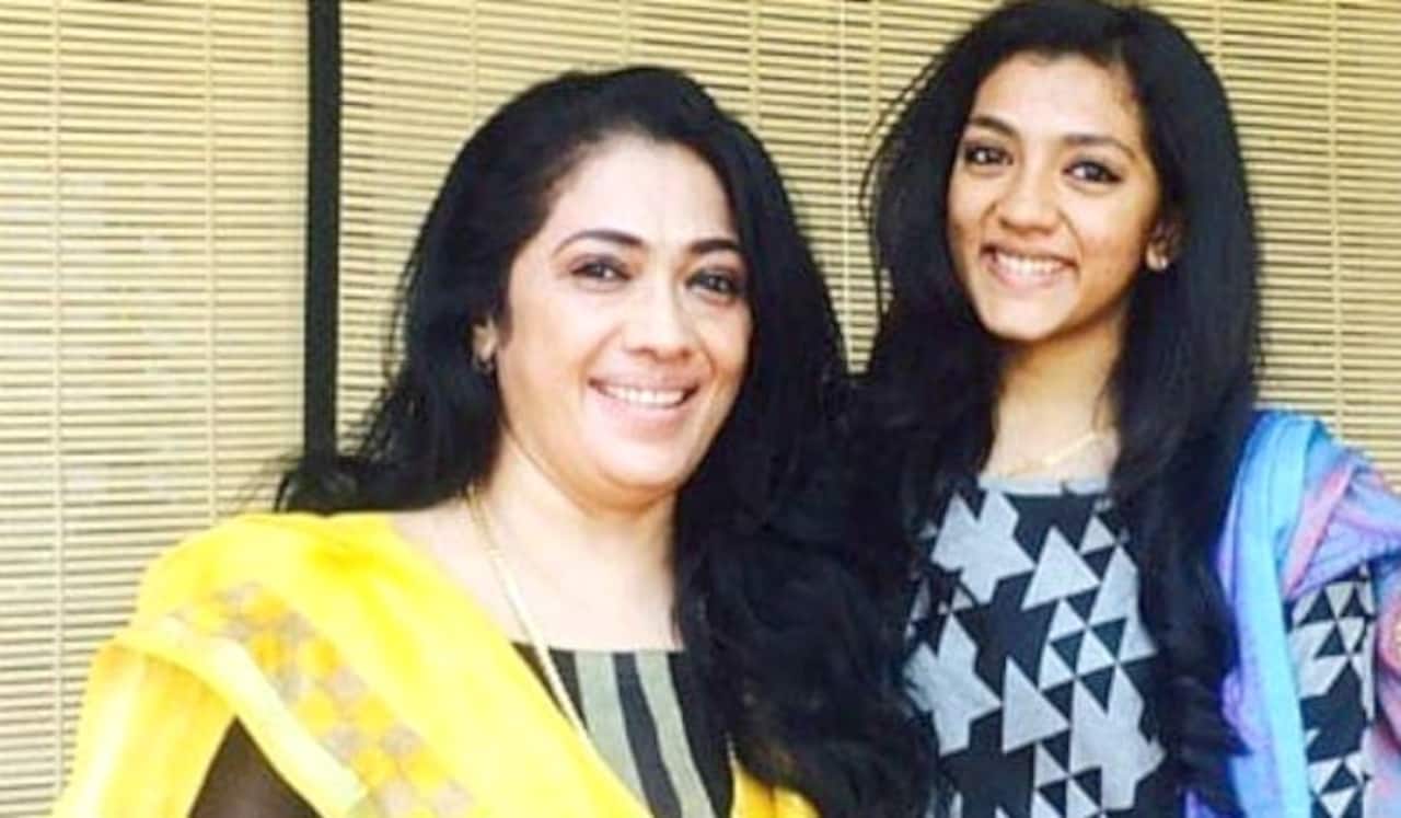 நடிகை ரேகாவின் மகள் புகைப்படத்தை பார்த்து நெட்டிசன்கள் கேட்ட கேள்வி