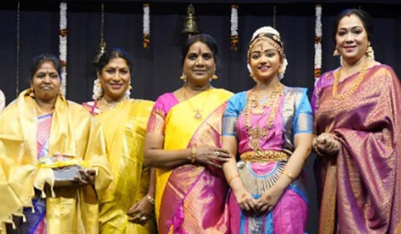 பிக்பாஸ் நிகழ்ச்சியின் மூலம் ஸ்டார் ஆக முடியாது : ரேகா பேச்சு