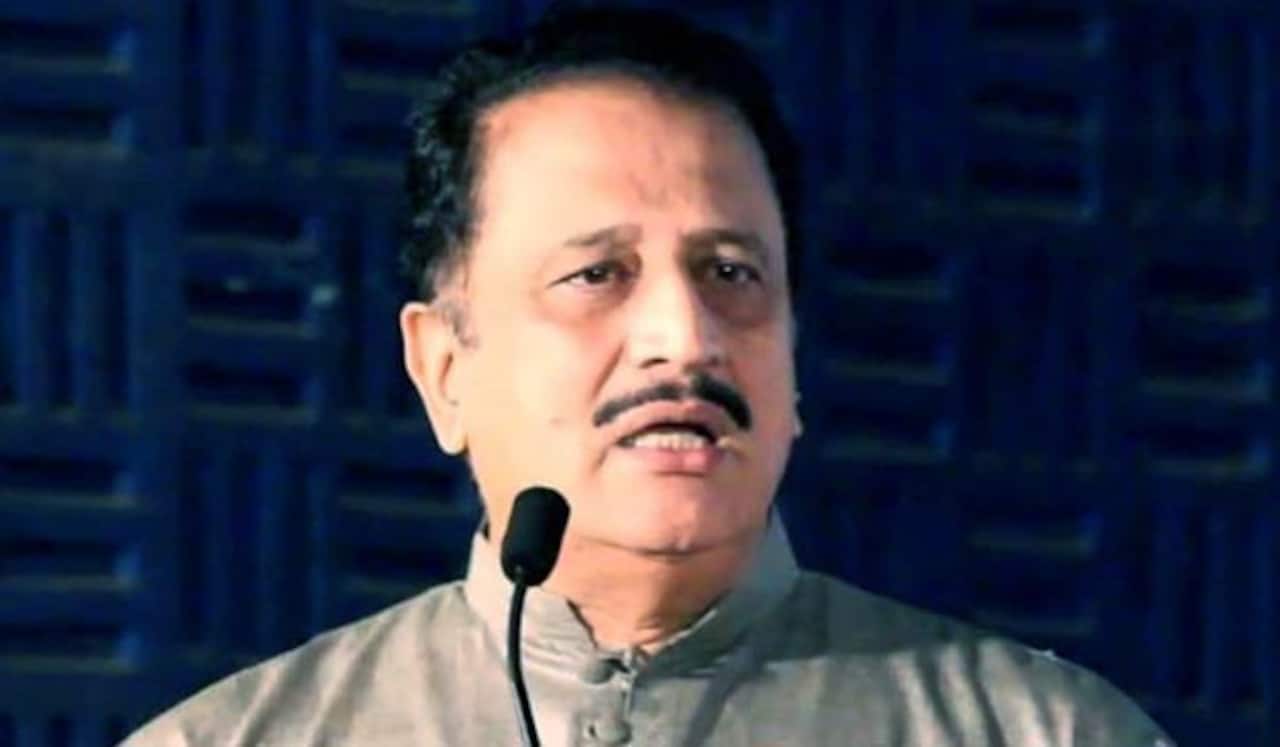 நடிகர் மோகன் சர்மாவுக்கு கொலை மிரட்டல் : போலீசில் புகார்
