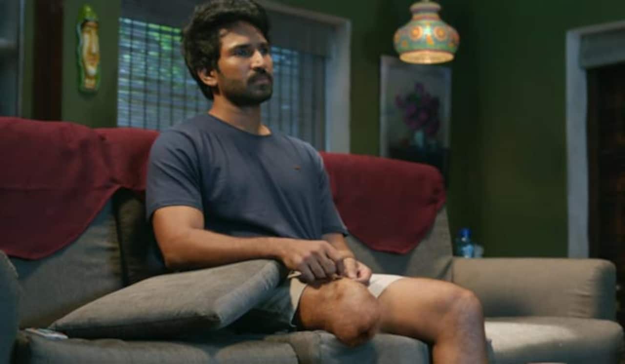 கிளாப் படத்தில் மாற்றுத் திறனாளியாக நடிக்கும் ஆதி