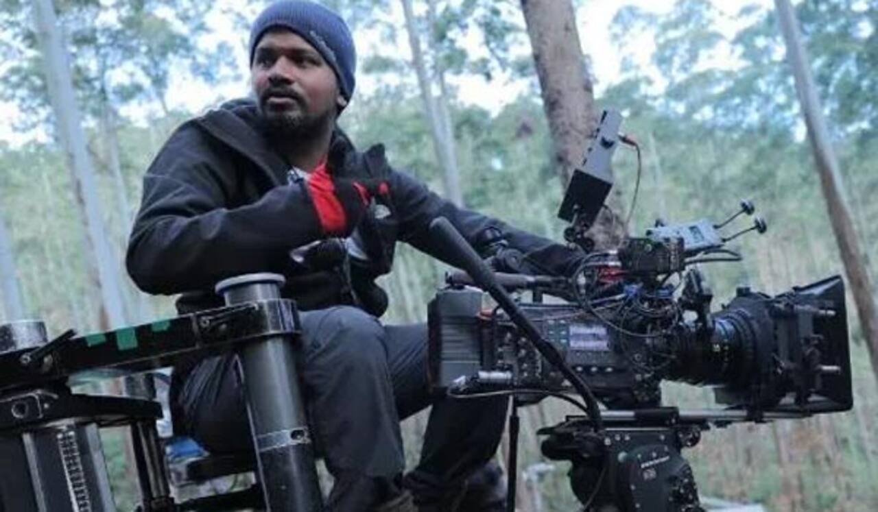 விஜய் படத்தில் இணையும் பிரபாஸ் பட ஒளிப்பதிவாளர்