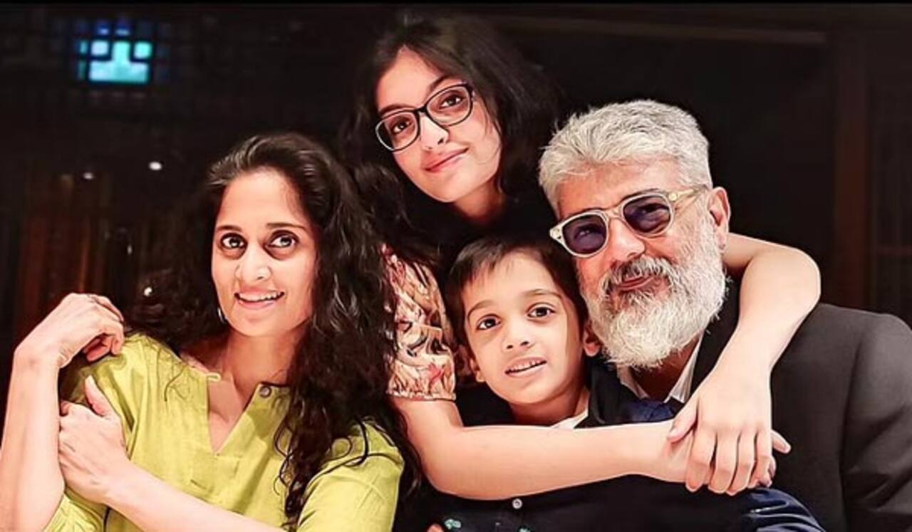 மகன் பிறந்தநாள் - குடும்பத்தினருடன் அஜித்  கொண்டாட்டம் : வைரல் போட்டோ