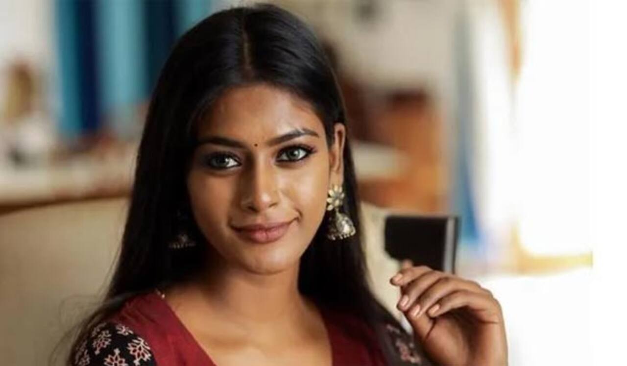 ஐடி துறையில் வேலை பார்க்கும் சீரியல் நடிகை வினுஷா தேவி