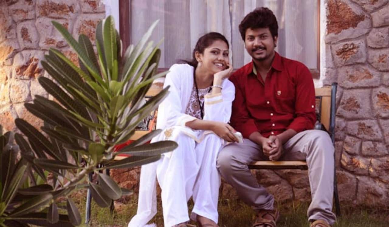 கடல போட ஒரு பொண்ணு வேணும்: செல்போன் சிக்கல்களை சொல்லும் படம்