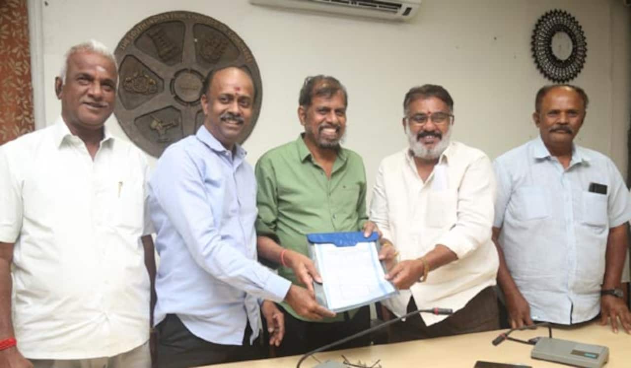 சினிமா தொழிலாளர்களுக்கு சம்பளம் உயர்வு : ஒப்பந்தம் கையெழுத்தானது