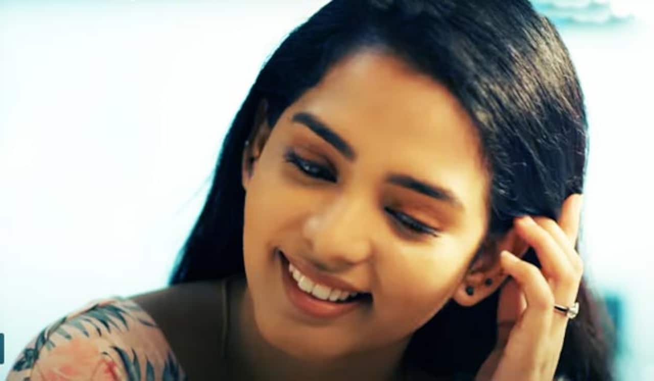 இசை ஆல்பம் மூலம் சினிமாவுக்கு வரும் ஆலியா ஹயாத்