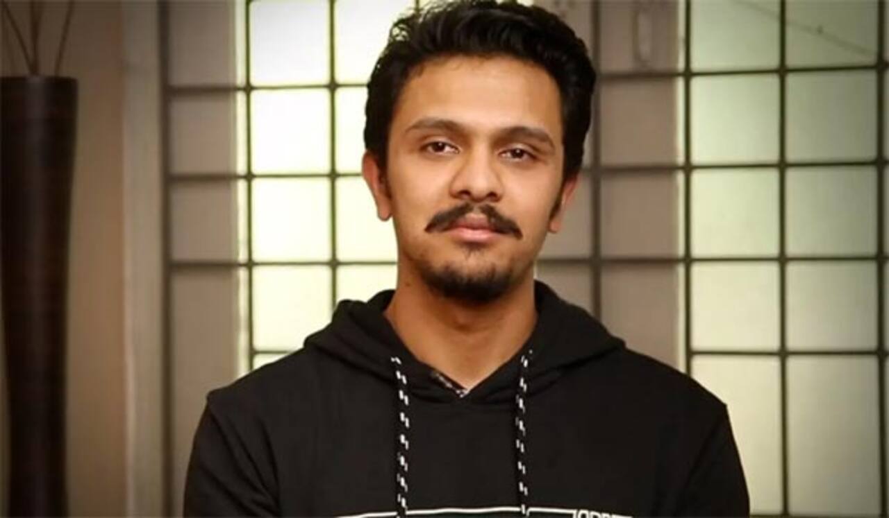 டுவீட் போட்டு டெலிட் செய்த கார்த்திக் நரேன்