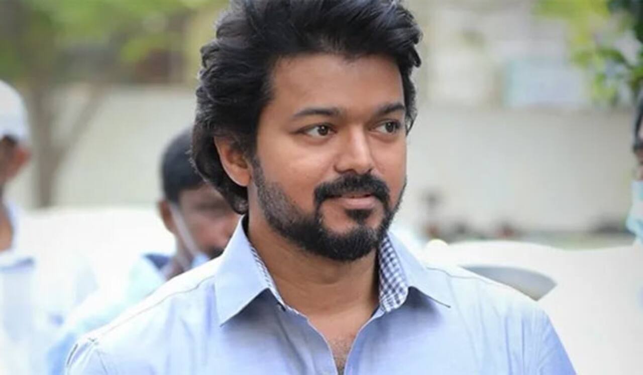 மஞ்சப்பையை கையில் எடுத்த விஜய்