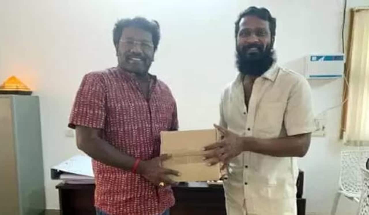 வெற்றிமாறனின் உதவி இயக்குனாரக மாறிய கருணாஸ்