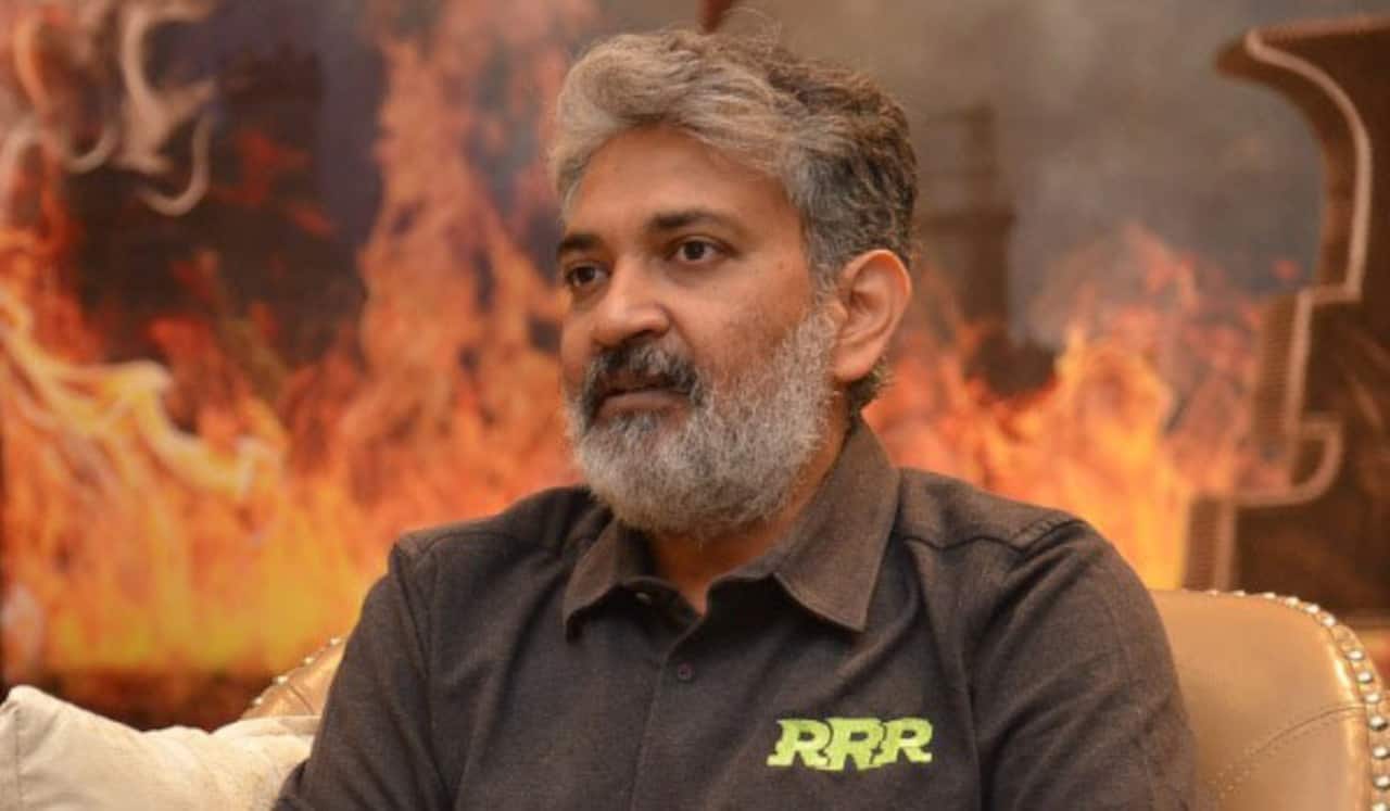 உக்ரைனில் ஆர்ஆர்ஆர் படக்குழு ; கவலையில் ராஜமவுலி