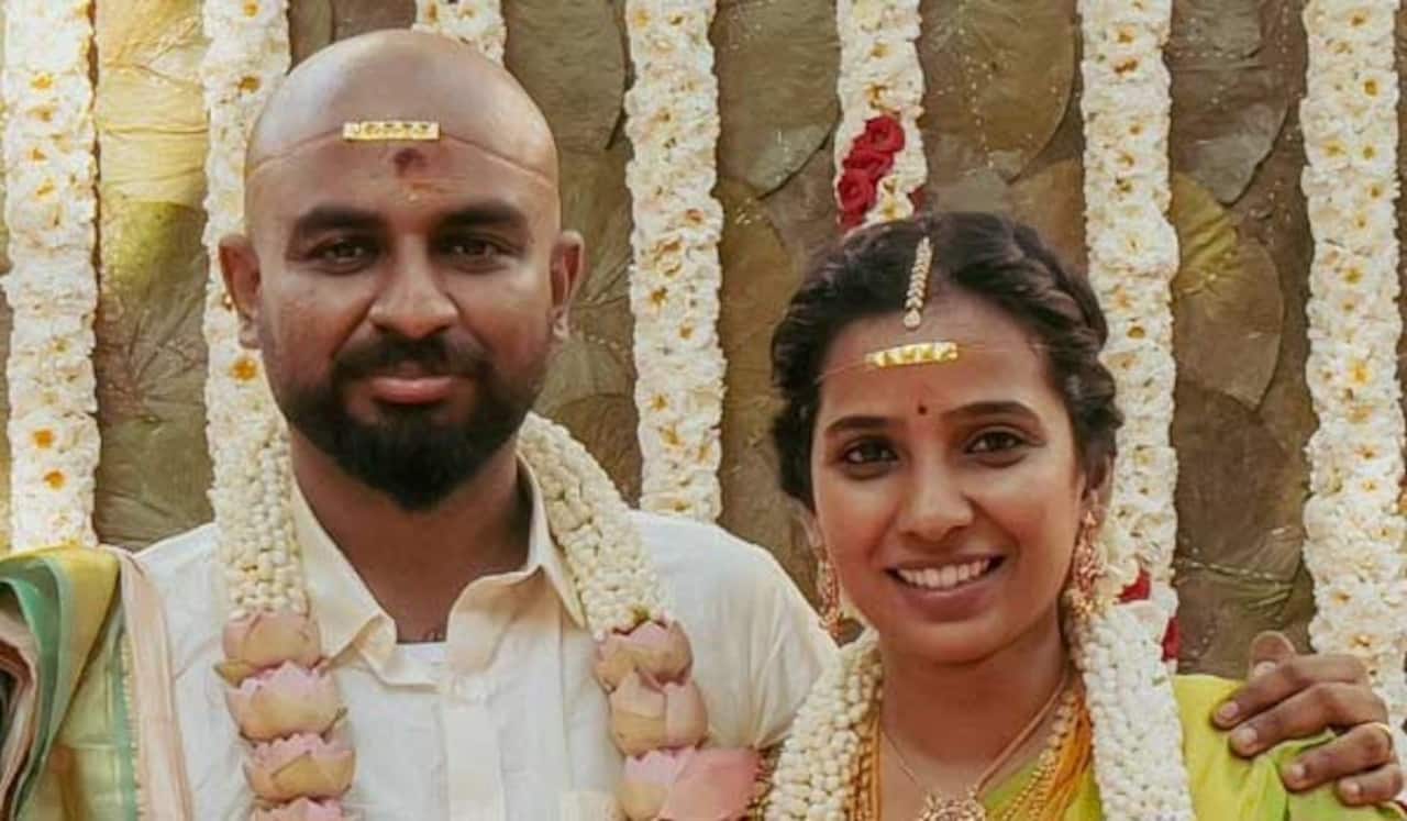 தனுஷ் படத்திலிருந்து வெளியேறிய பெண் ஒளிப்பதிவாளர் திருமணம்